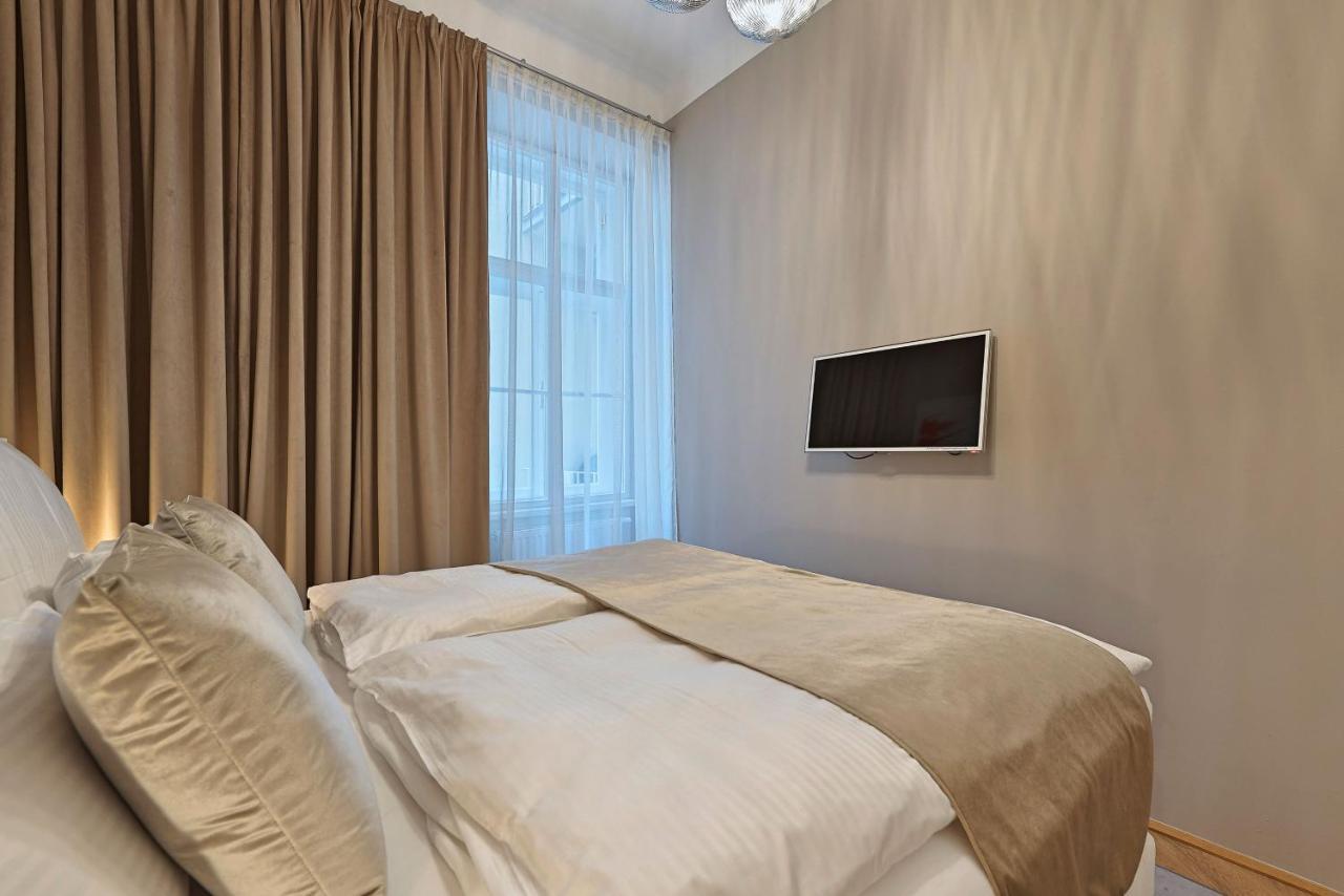Theobaldgasse - Exclusive Opportunity Since Construction Close By Apartment