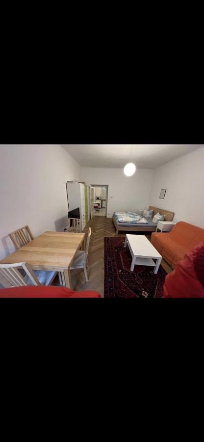 Cosy Close To City Center