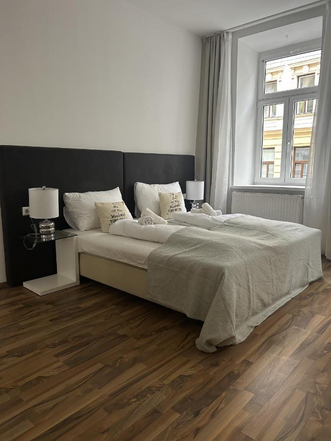 Cozy Center Apartment