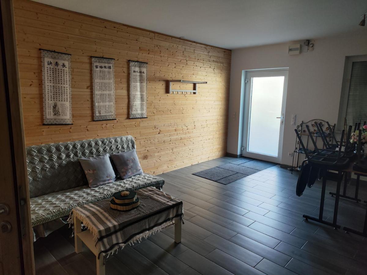 Erdgeschoss Nahe Flughafen Apartamento *