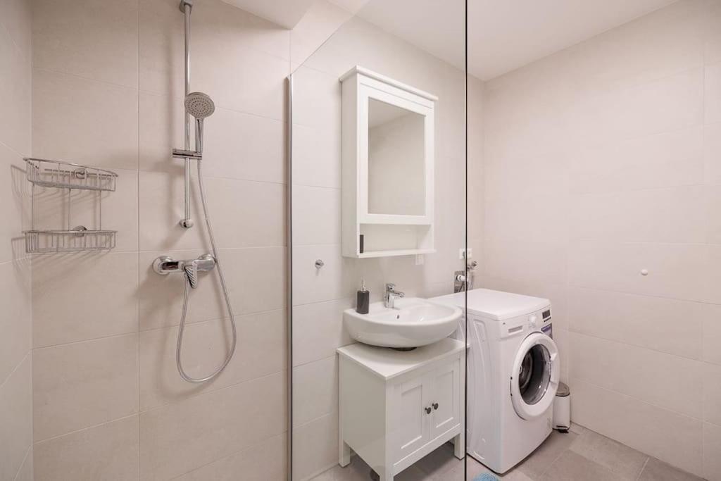 Apartment New! Convenient Viennalove Wienmeidling Vienna