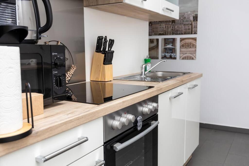 Apartamento Orestaliving - 2br On The Danube Canal *