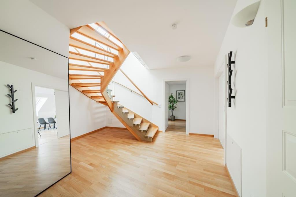 Apartment Chic #20 *
