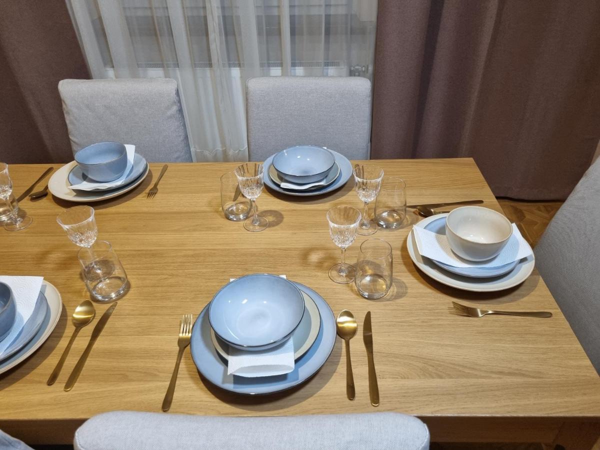 Villa With Private Sauna And Jacuzzi, 8 Min From Schloss Schoebrunn