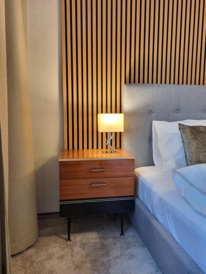 With Private Sauna And Jacuzzi, 8 Min From Schloss Schoebrunn *