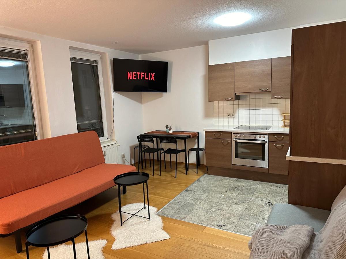 West2 Apartment *