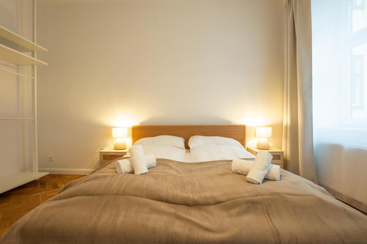 Chic 94m2 With A King-size Bed Apartment