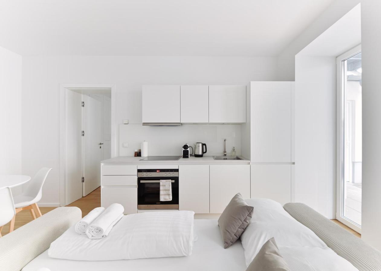 Stylish & Modern - Private Garden & Free Parking Appartamento