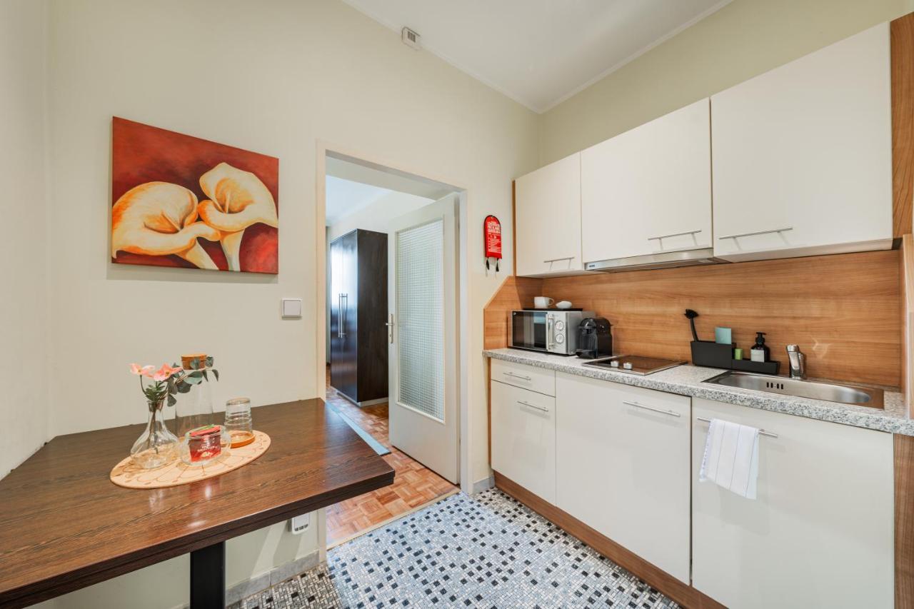 Serviced Josefstadt Apartment *