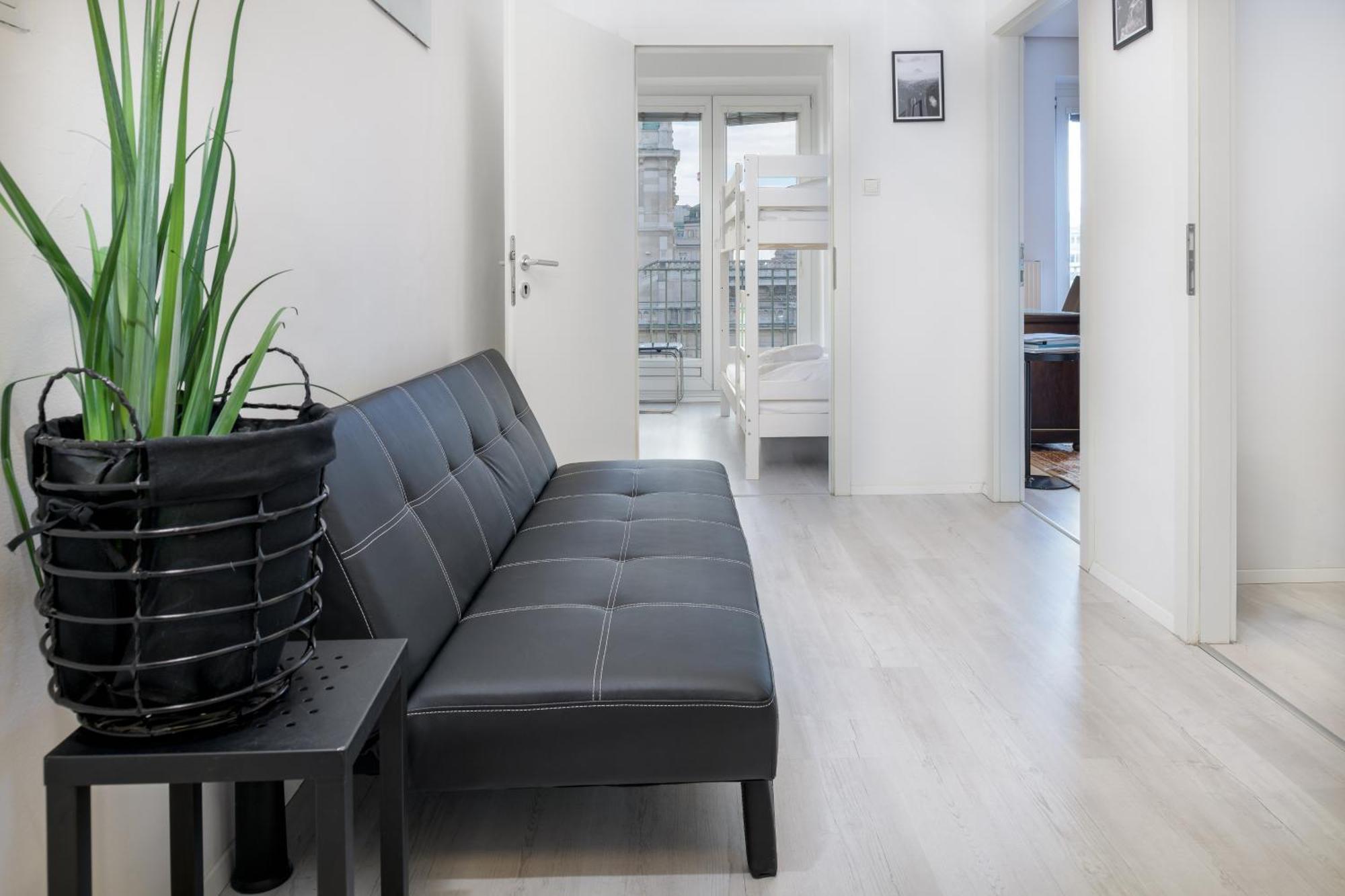 Apartment *opera Luxury Apartment* 2br