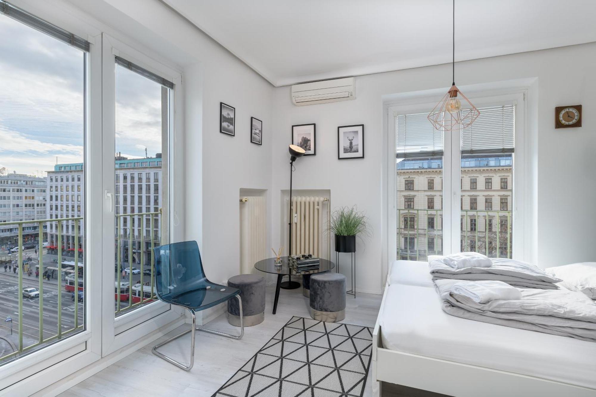Apartment *opera Luxury Apartment* 2br