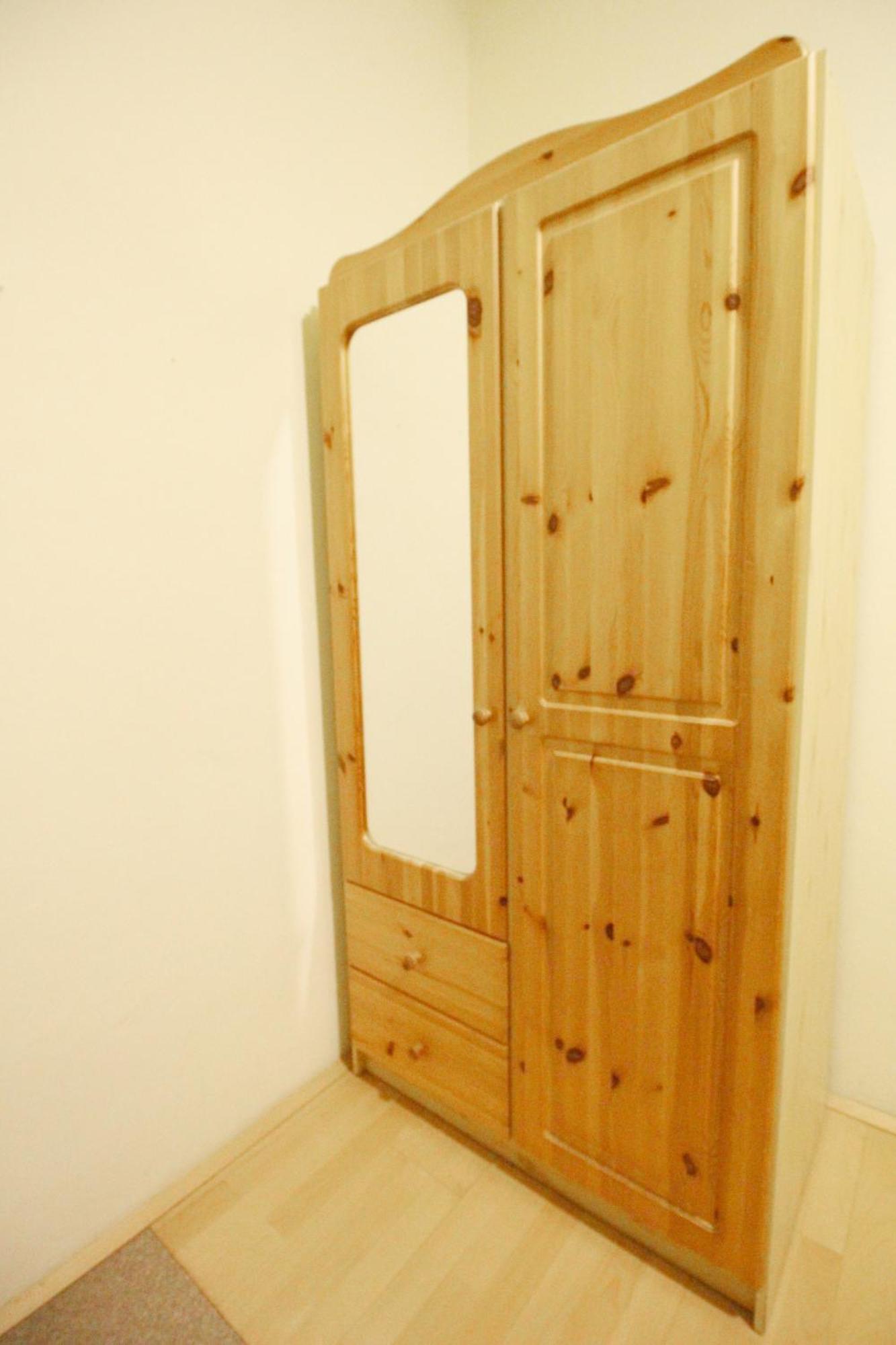 Homestay Single In Hutteldorfer Strasse Area *