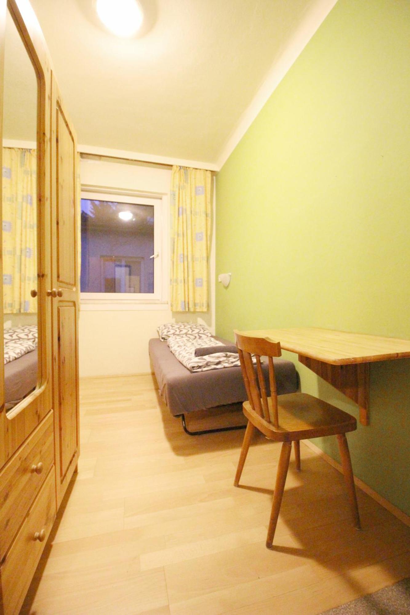 Single In Hutteldorfer Strasse Area