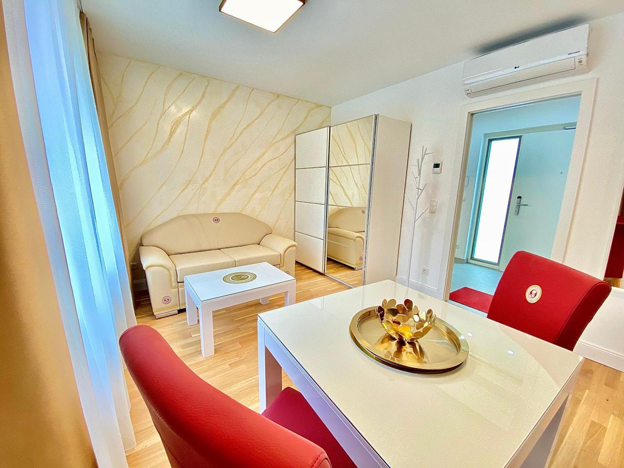 Steiner Residences Rembrandt *