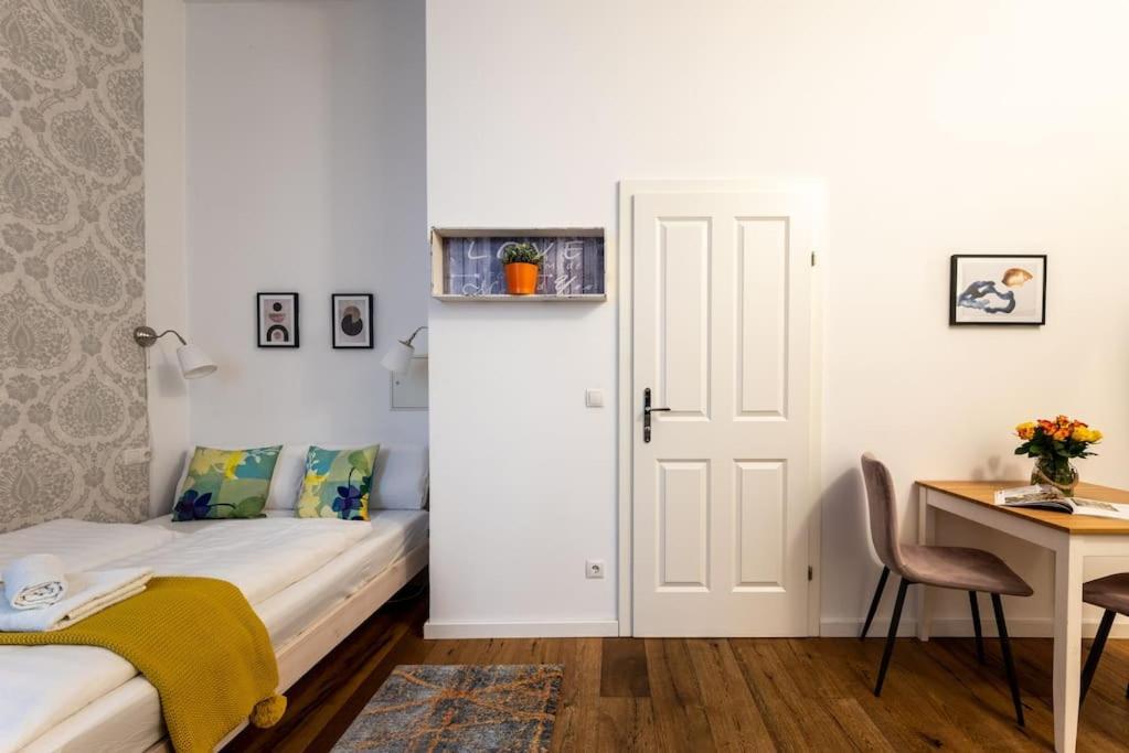 Compact Near Center By Hm Apartment *