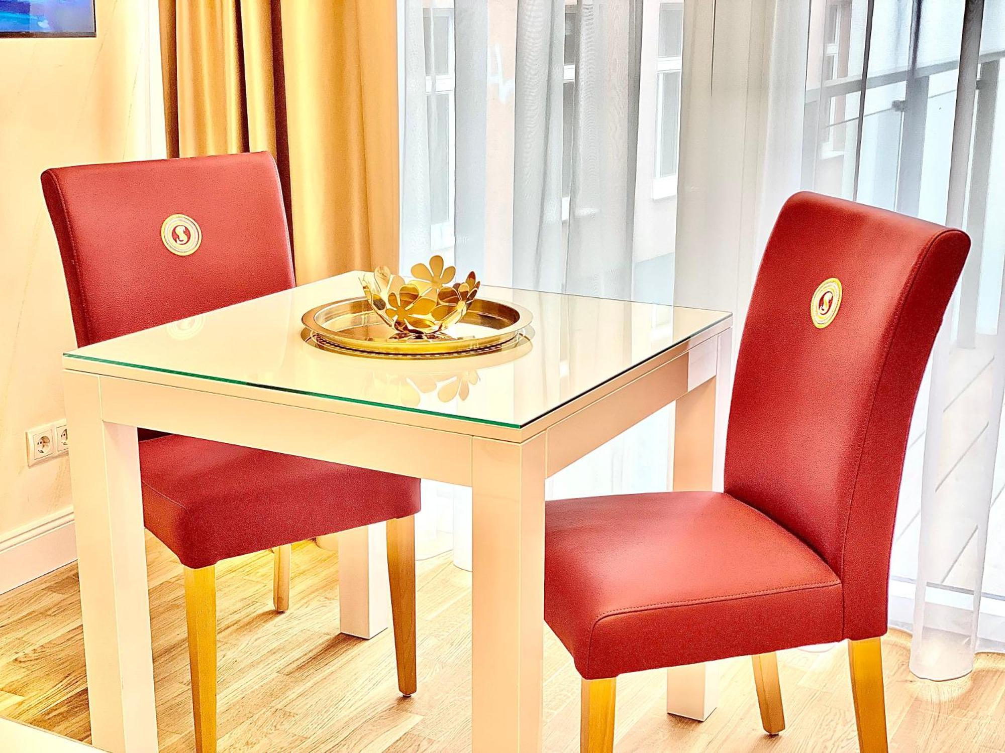 Steiner Residences Rembrandt *