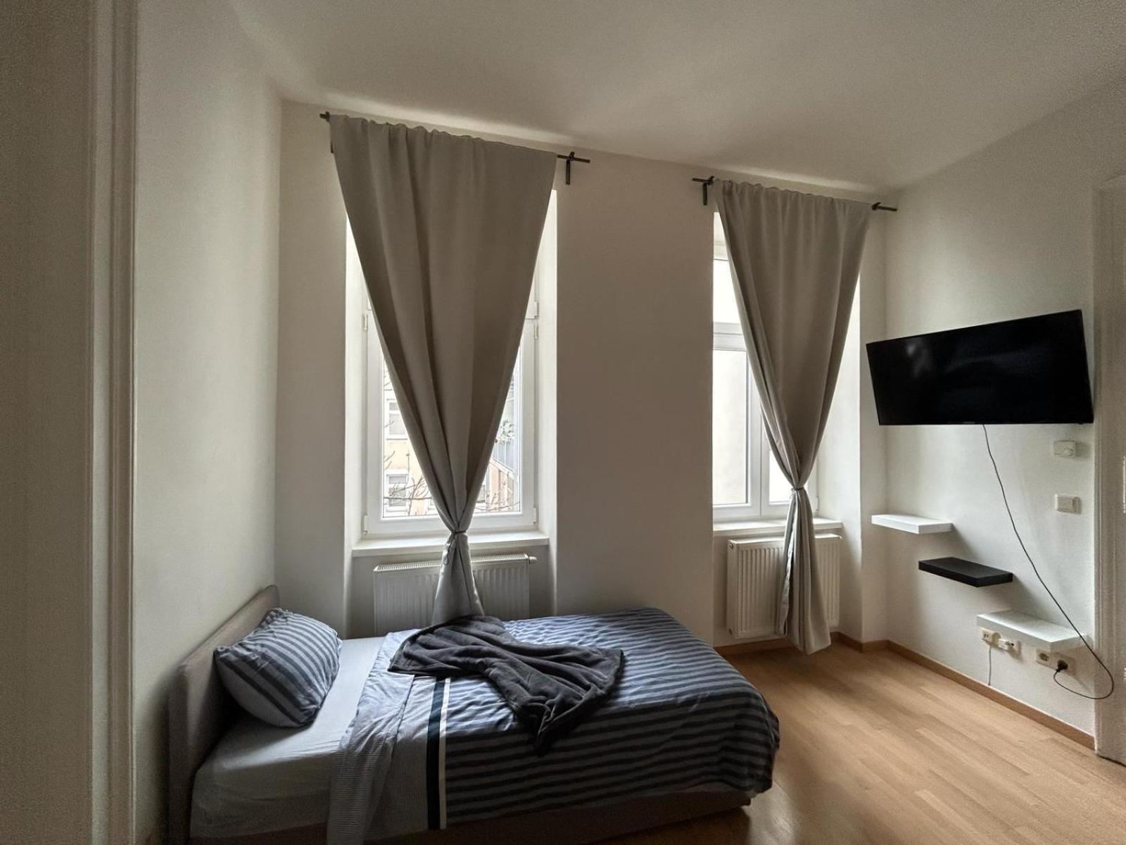 Elegance Gem With Free Parking And Fast Internet 250 Mbits Apartment *