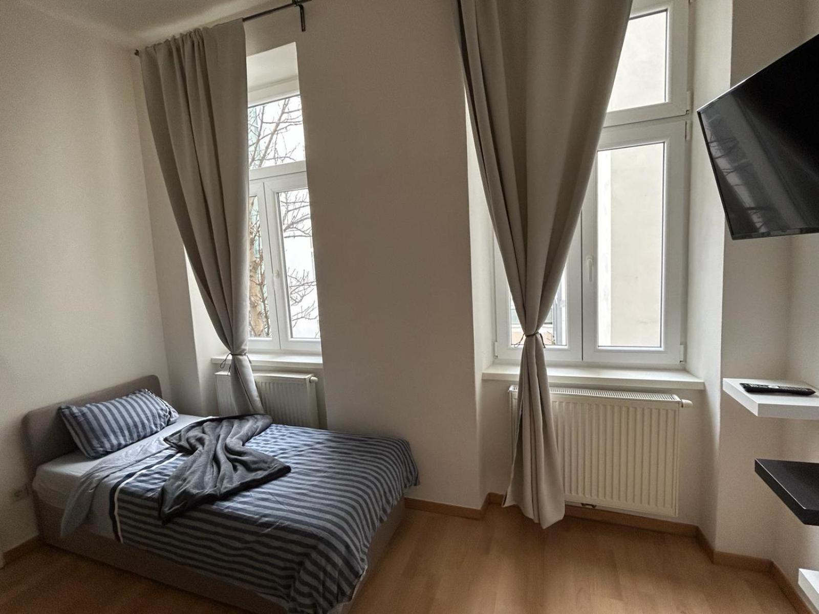 Elegance Gem With Free Parking And Fast Internet 250 Mbits Apartment
