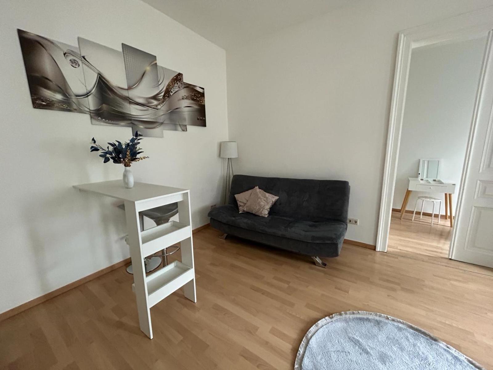 Elegance Gem With Free Parking And Fast Internet 250 Mbits Apartment *