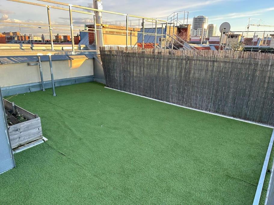 Appartamento Scenic Rooftop Flat With Terrace *