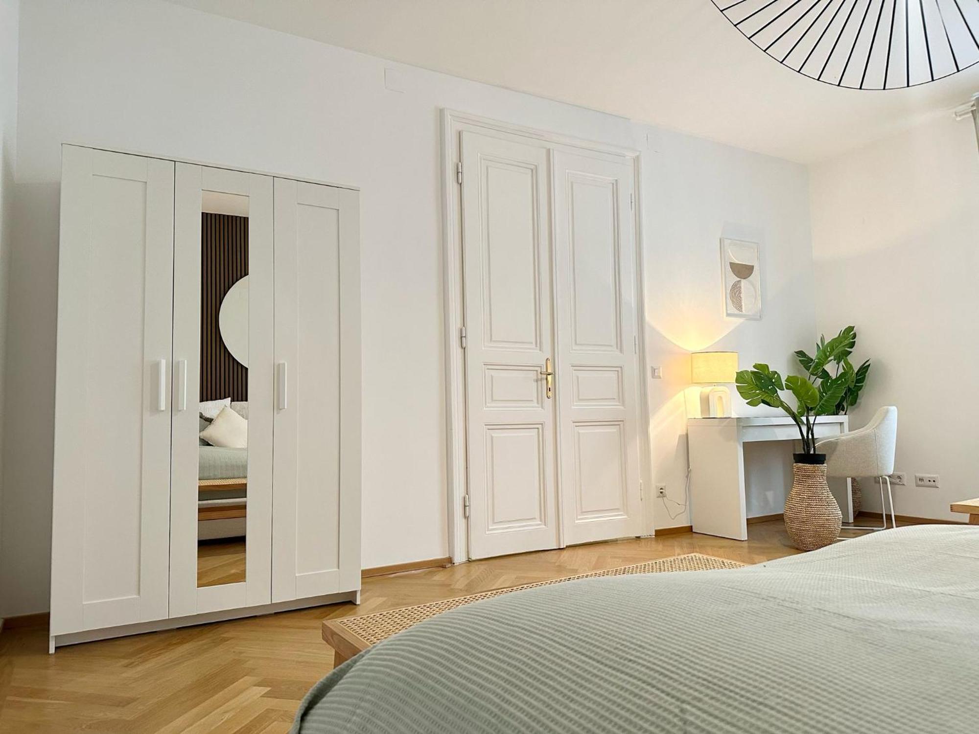Apartment Designer Near Main Station