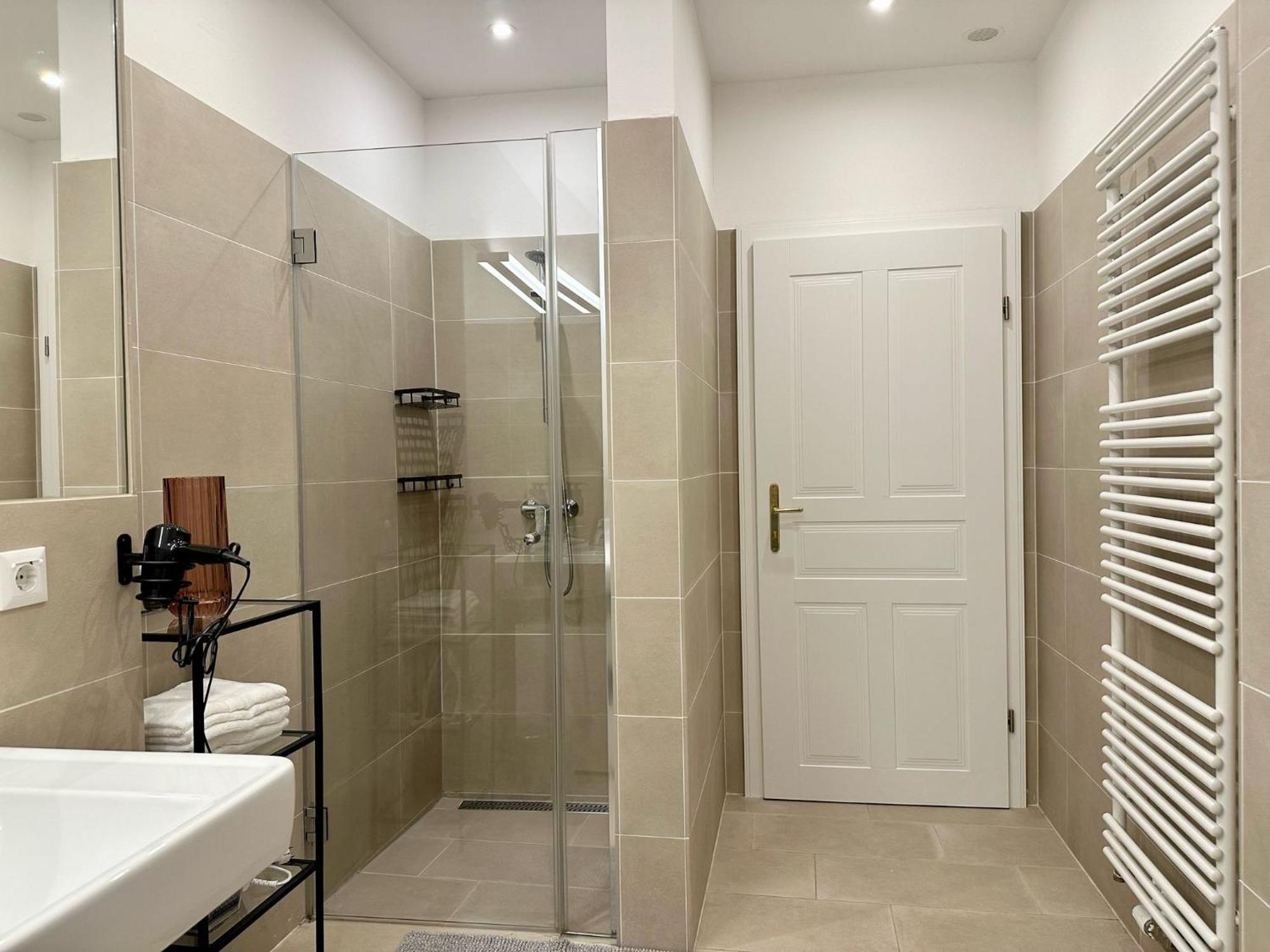 Designer Near Main Station Apartment Vienna