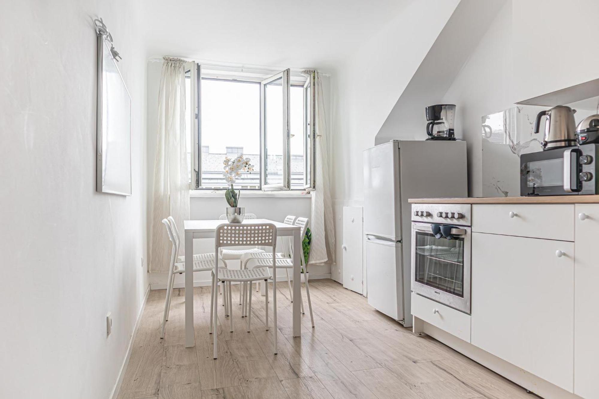 Apartamento Convenient 2br Apt. Near U6 Station Am Schoepfwerk *