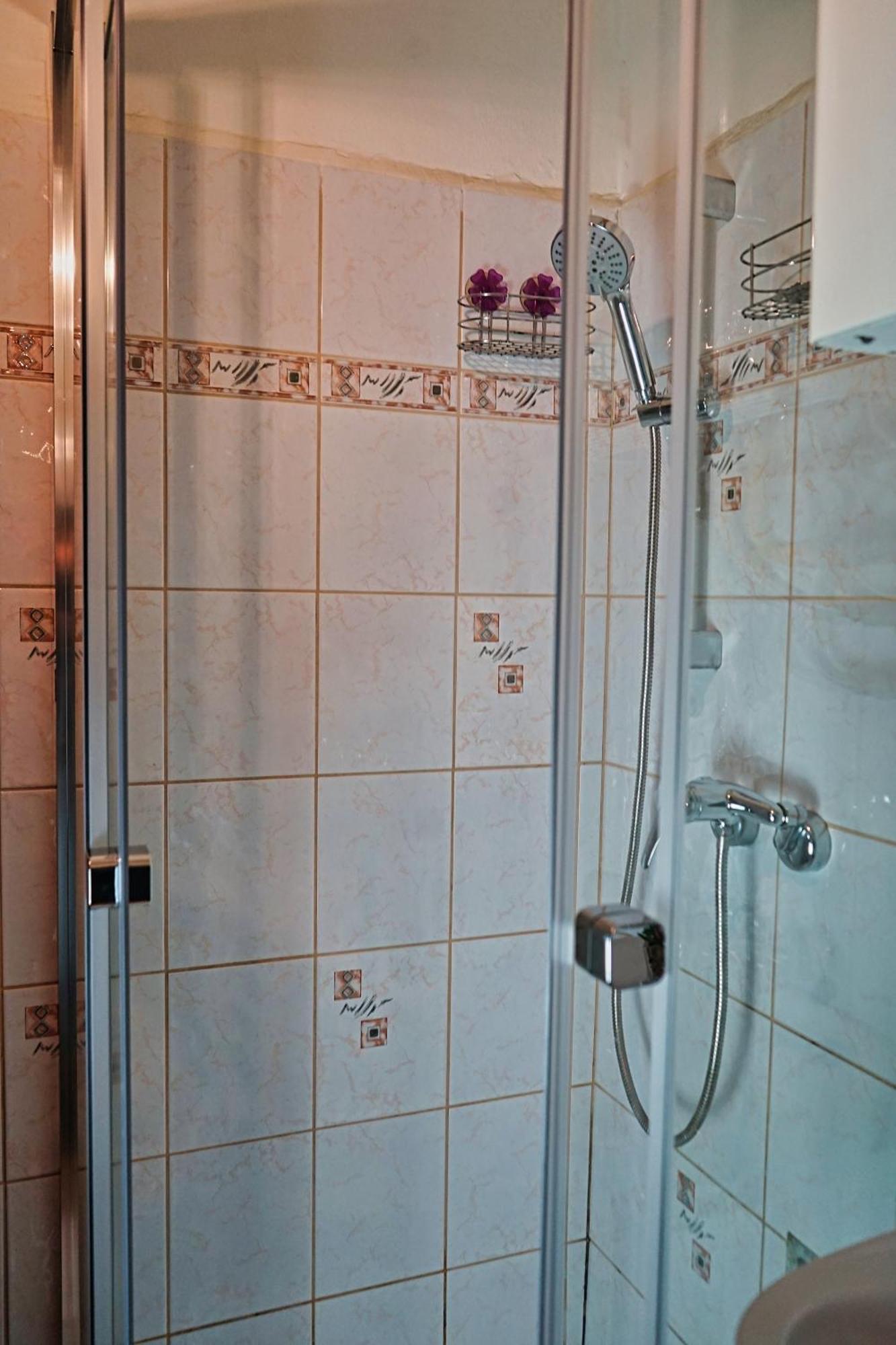 Beautiful Near Hauptbahnhof Apartment *