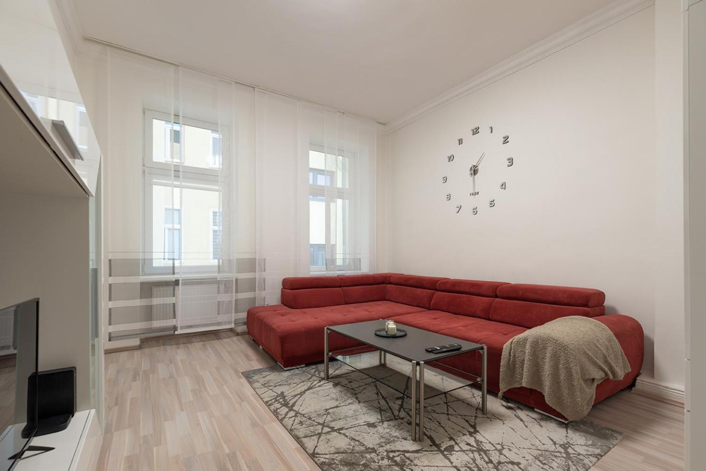 Apartment Neu, Renoviert Und Ruhig, 20 Minuten Ins Zentrum *