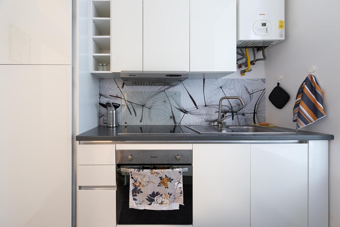 Apartment Neu, Renoviert Und Ruhig, 20 Minuten Ins Zentrum *