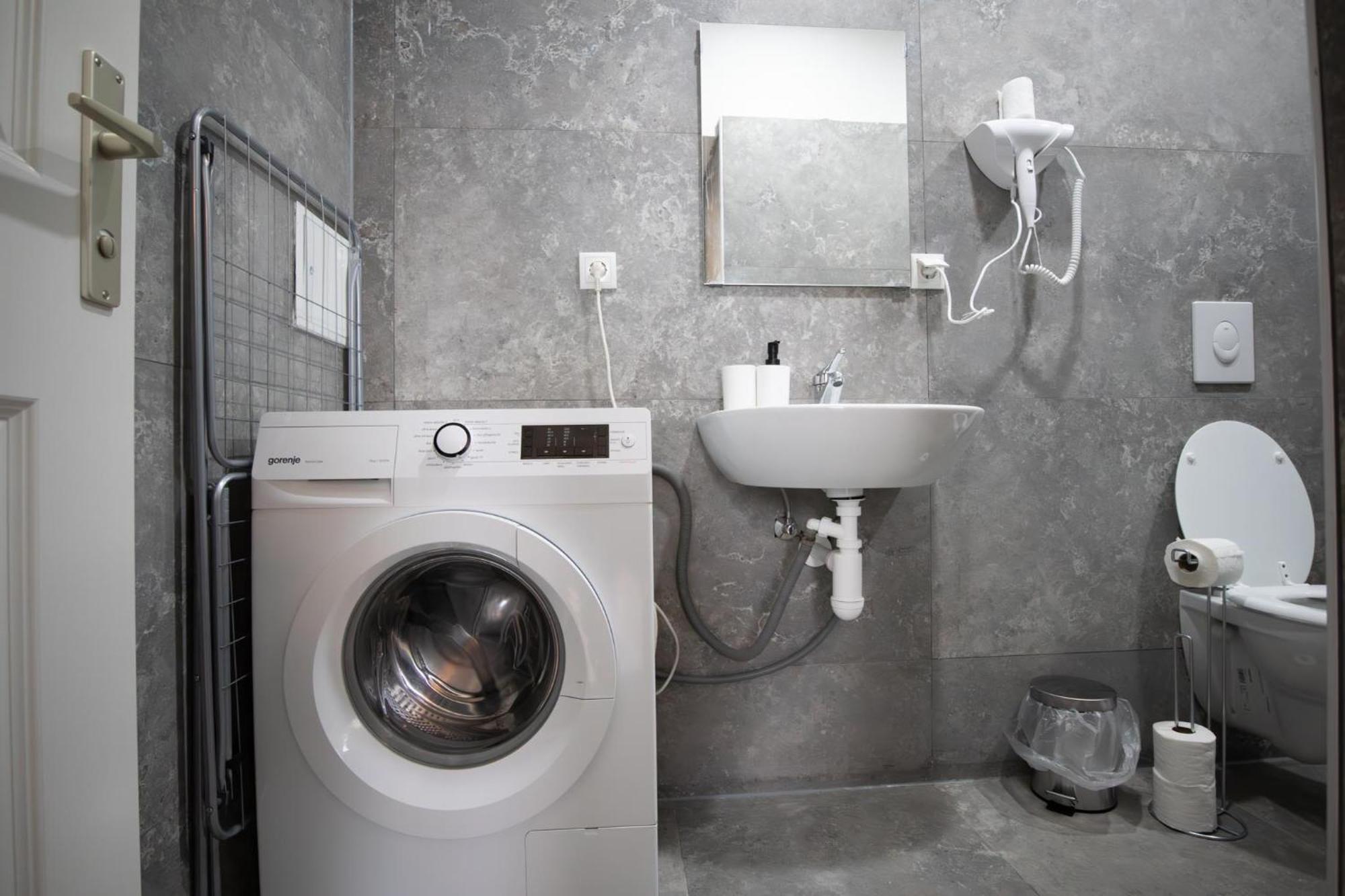 Kingbed 1br With Ensuite Washer & Smart Tv Vienna