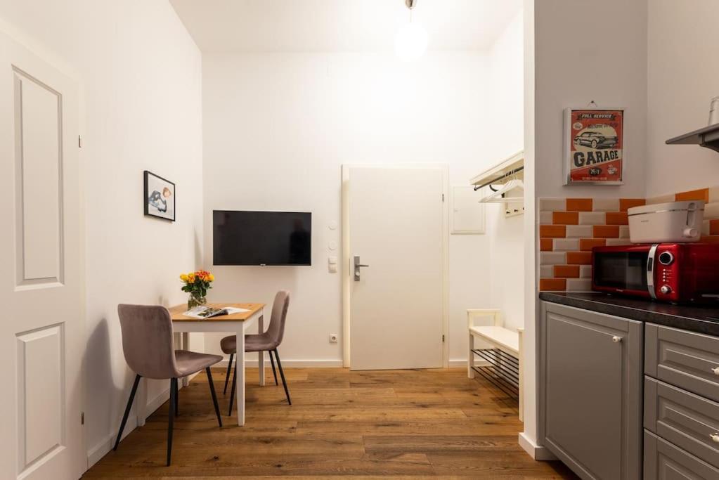 Compact Near Center By Hm Apartment *