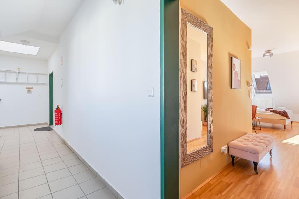 Dry Flower Apt. / 2br. / Rooftop / New *
