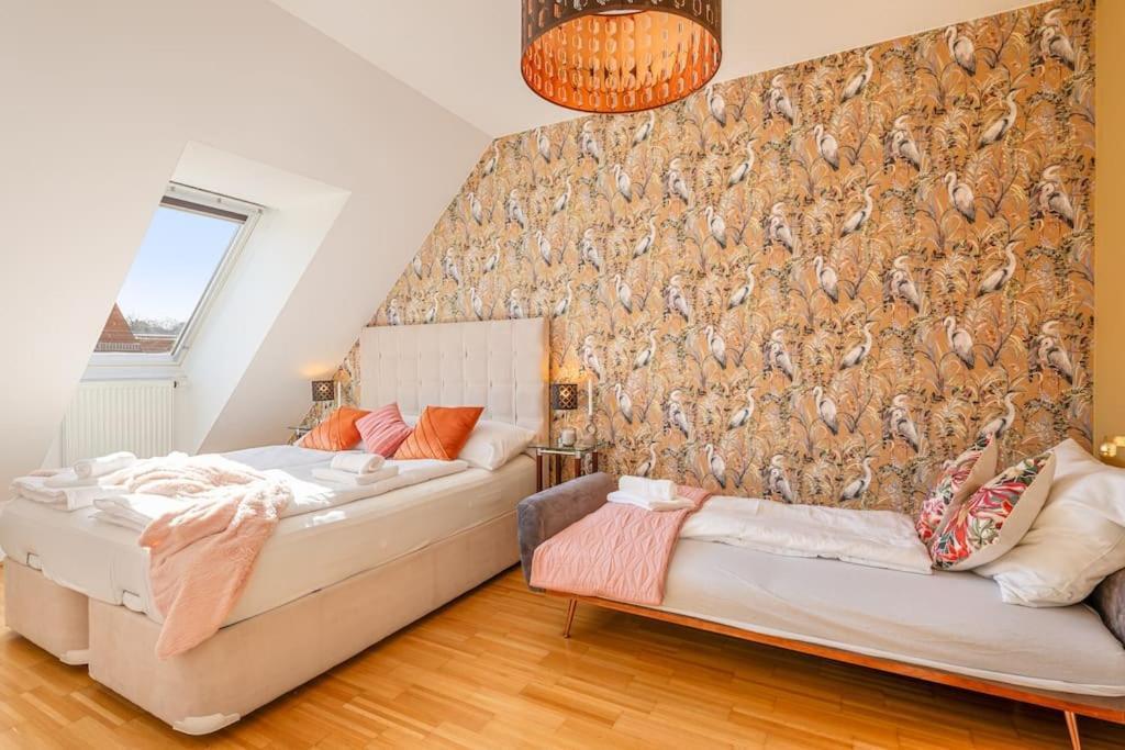 Apartment Dry Flower Apt. / 2br. / Rooftop / New