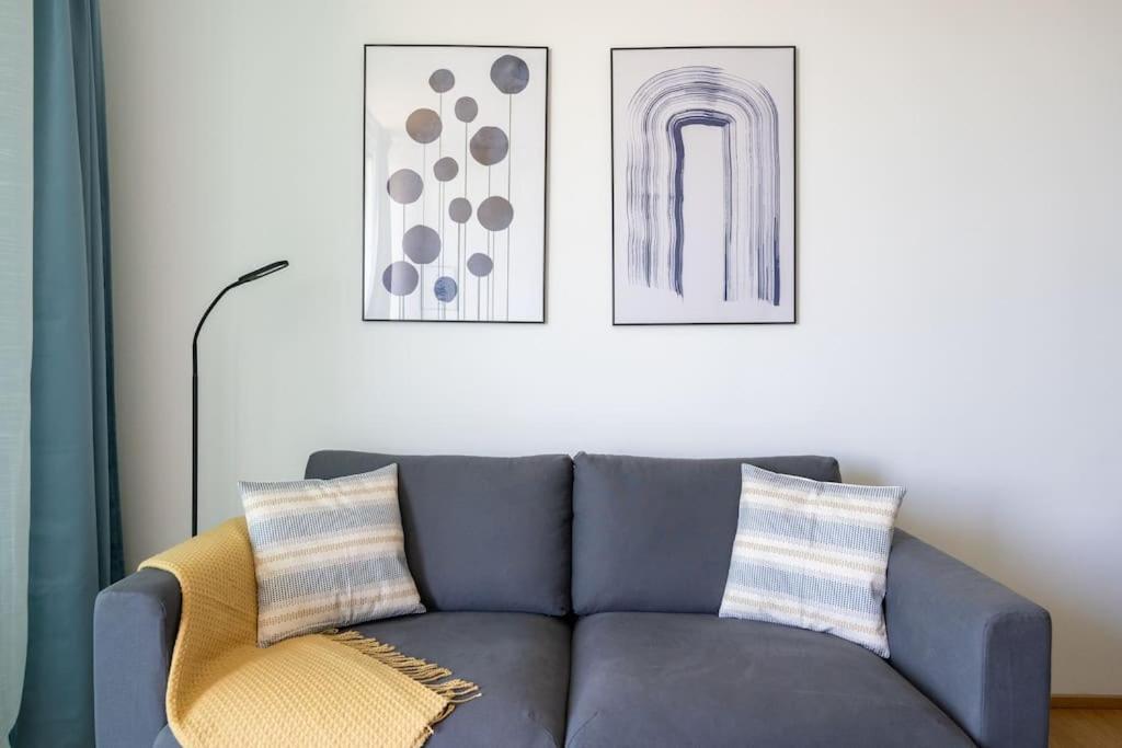 Hm • Modern 1br Vista At Danube Apartment Vienna