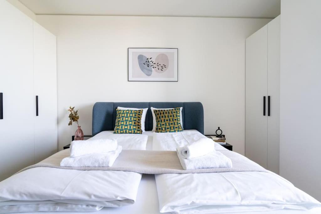 Hm • Modern 1br Vista At Danube Apartment Vienna