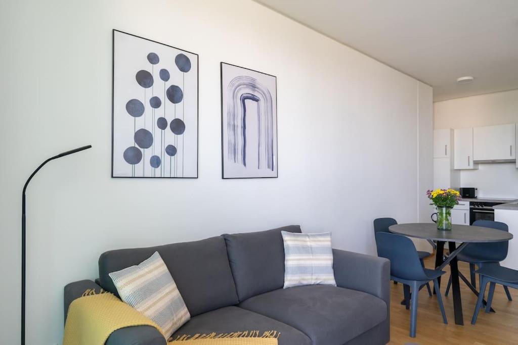 Hm • Modern 1br Vista At Danube Vienna