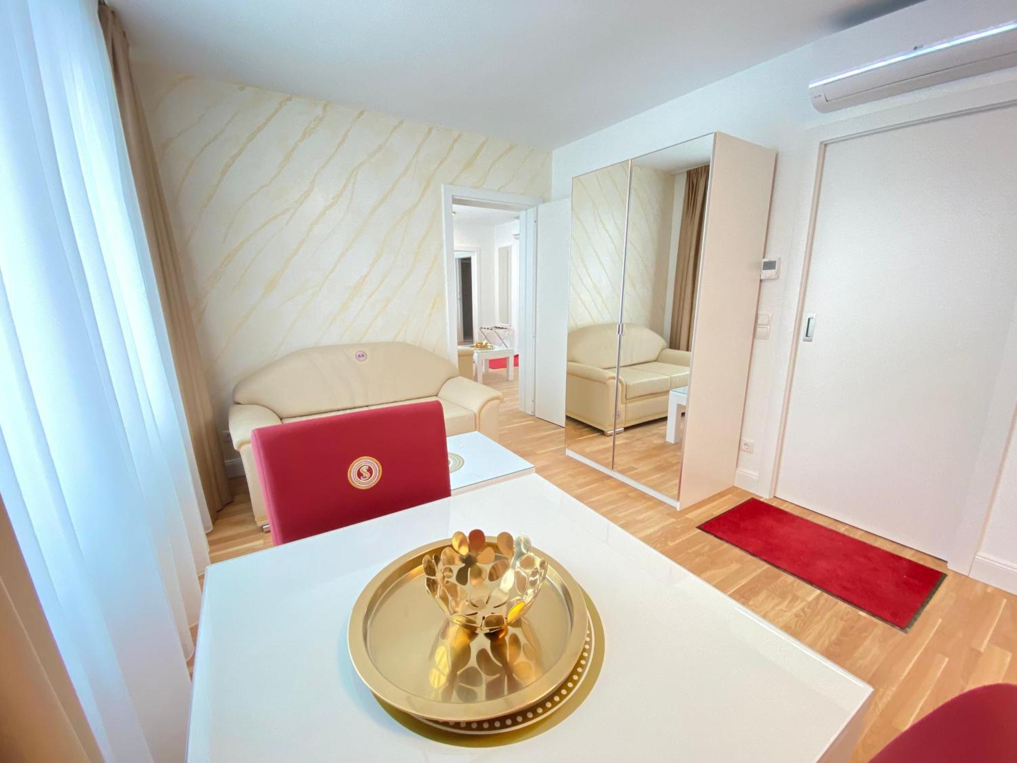 Steiner Residences Rembrandt
