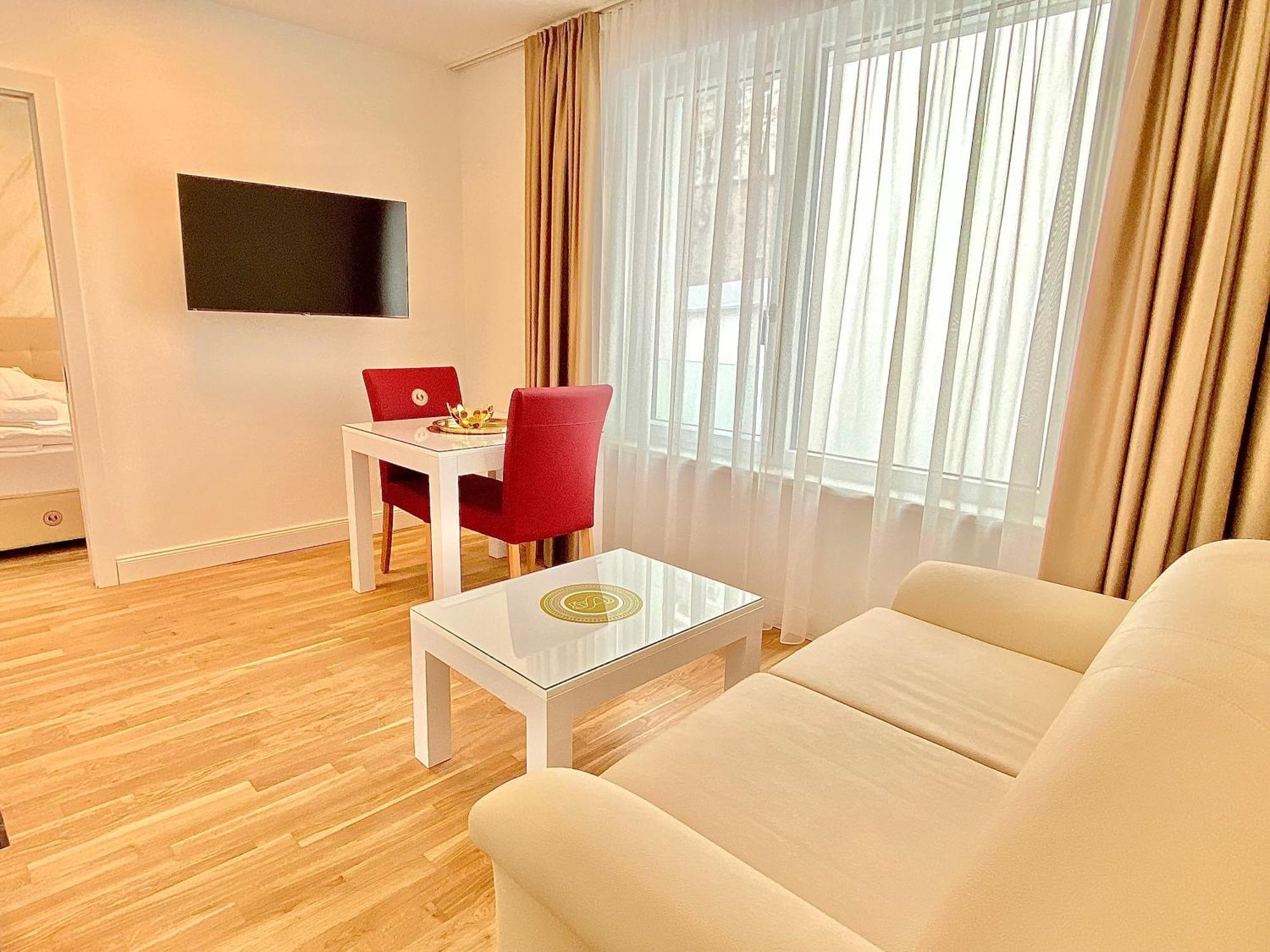 Steiner Residences Rembrandt *