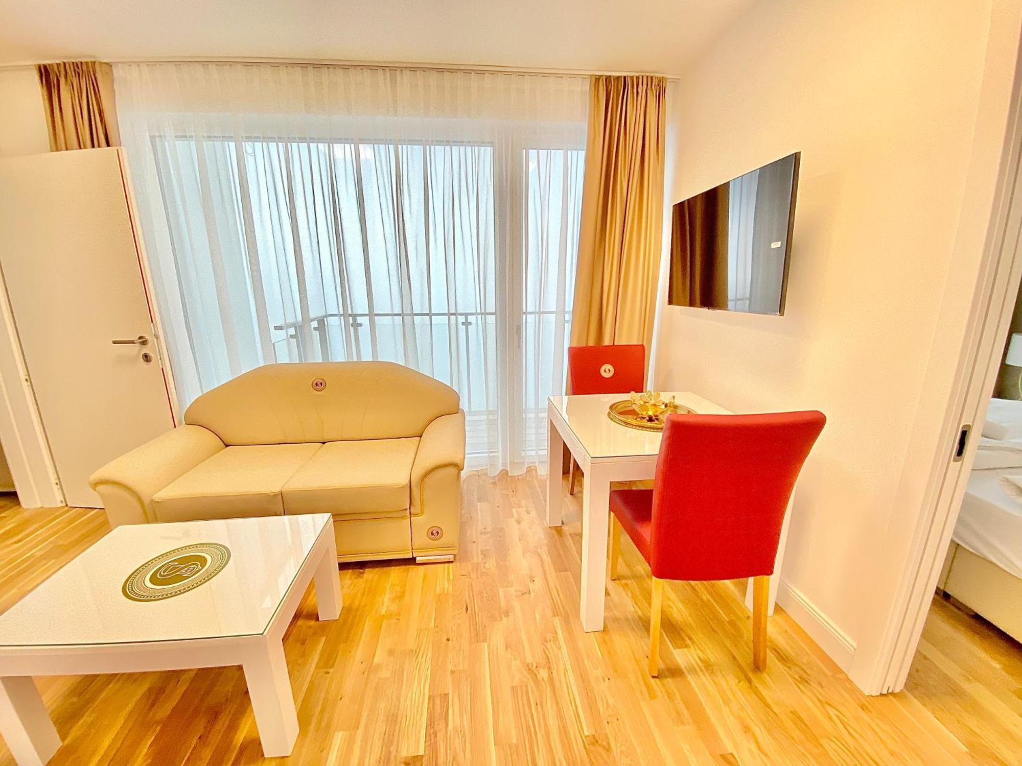 Steiner Residences Rembrandt