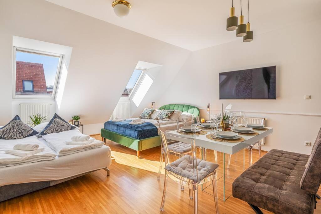 Apartment Dream Apt. / 3br / Rooftop / Terasse
