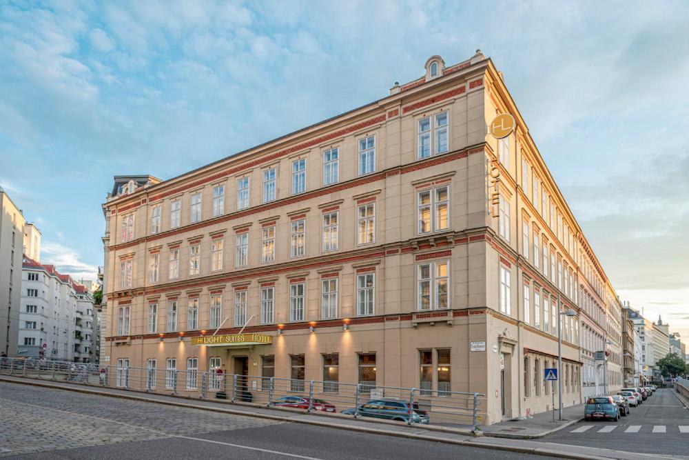 Hilight Aparthotel 4*