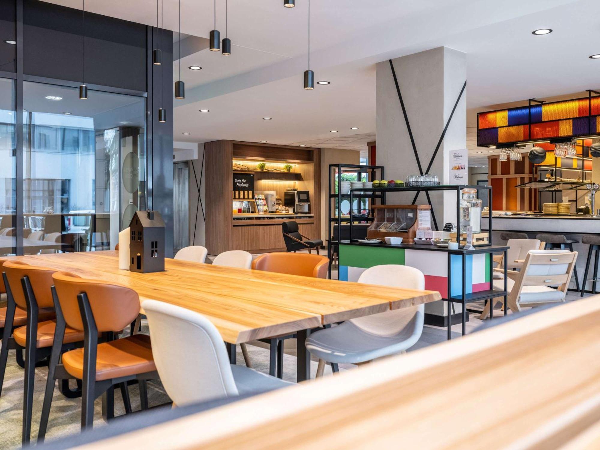 Novotel Donau 4*
