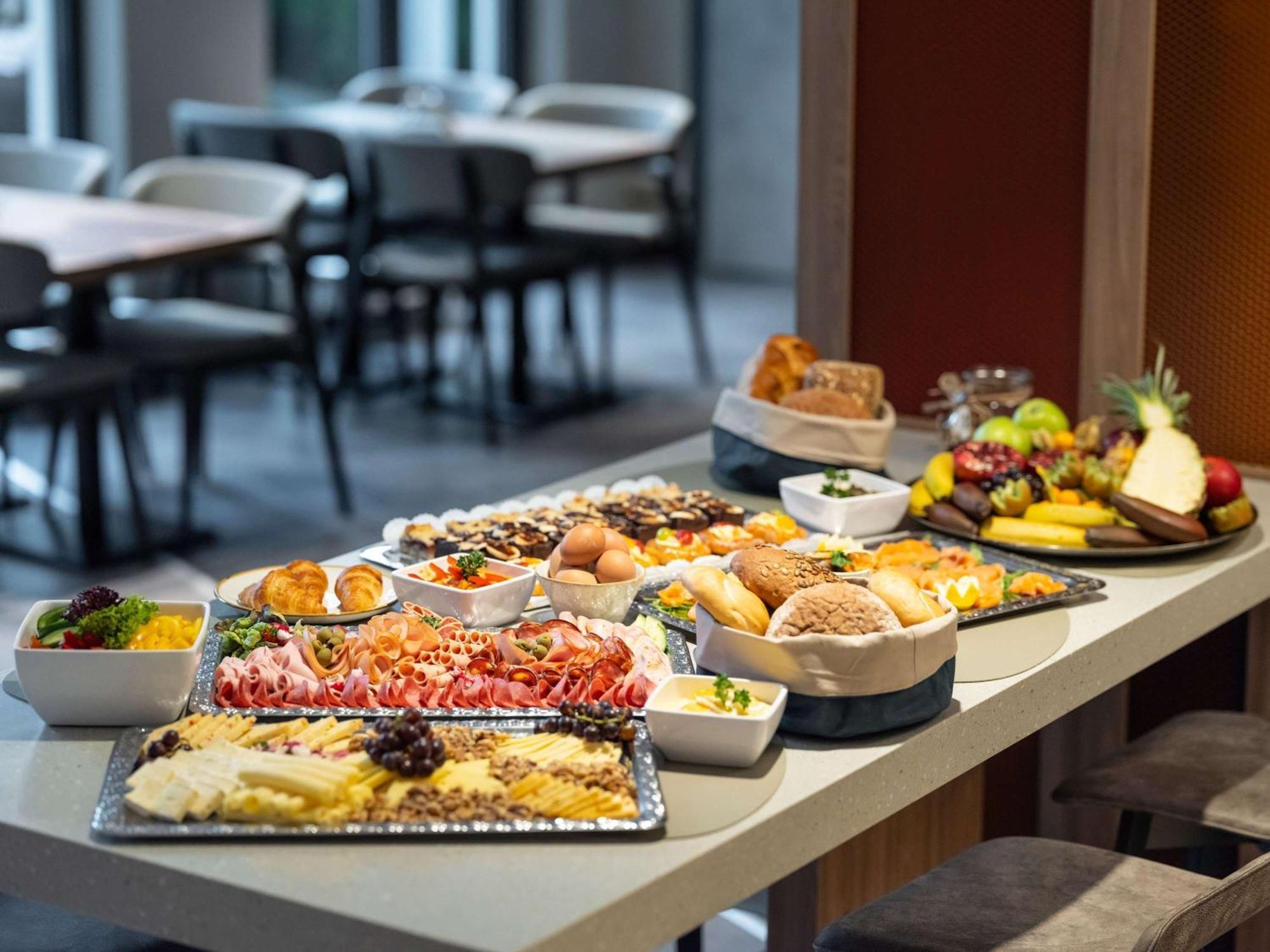 Novotel Donau Hotel