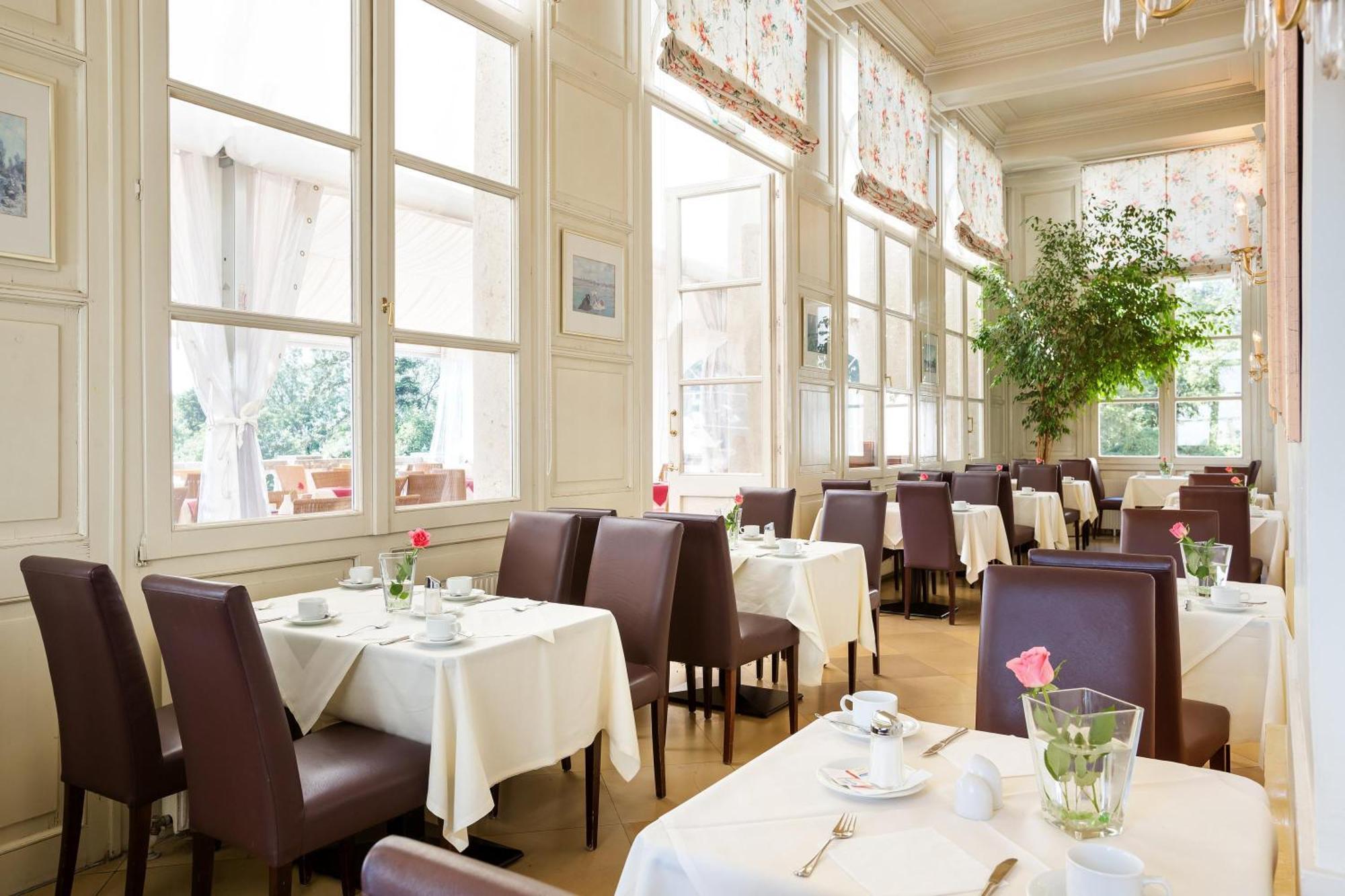 Austria Trend Schloss Wilhelminenberg Hotel 4*