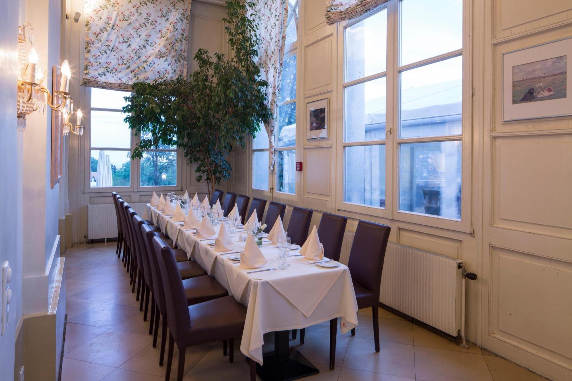 Hotel Austria Trend Schloss Wilhelminenberg Vienna