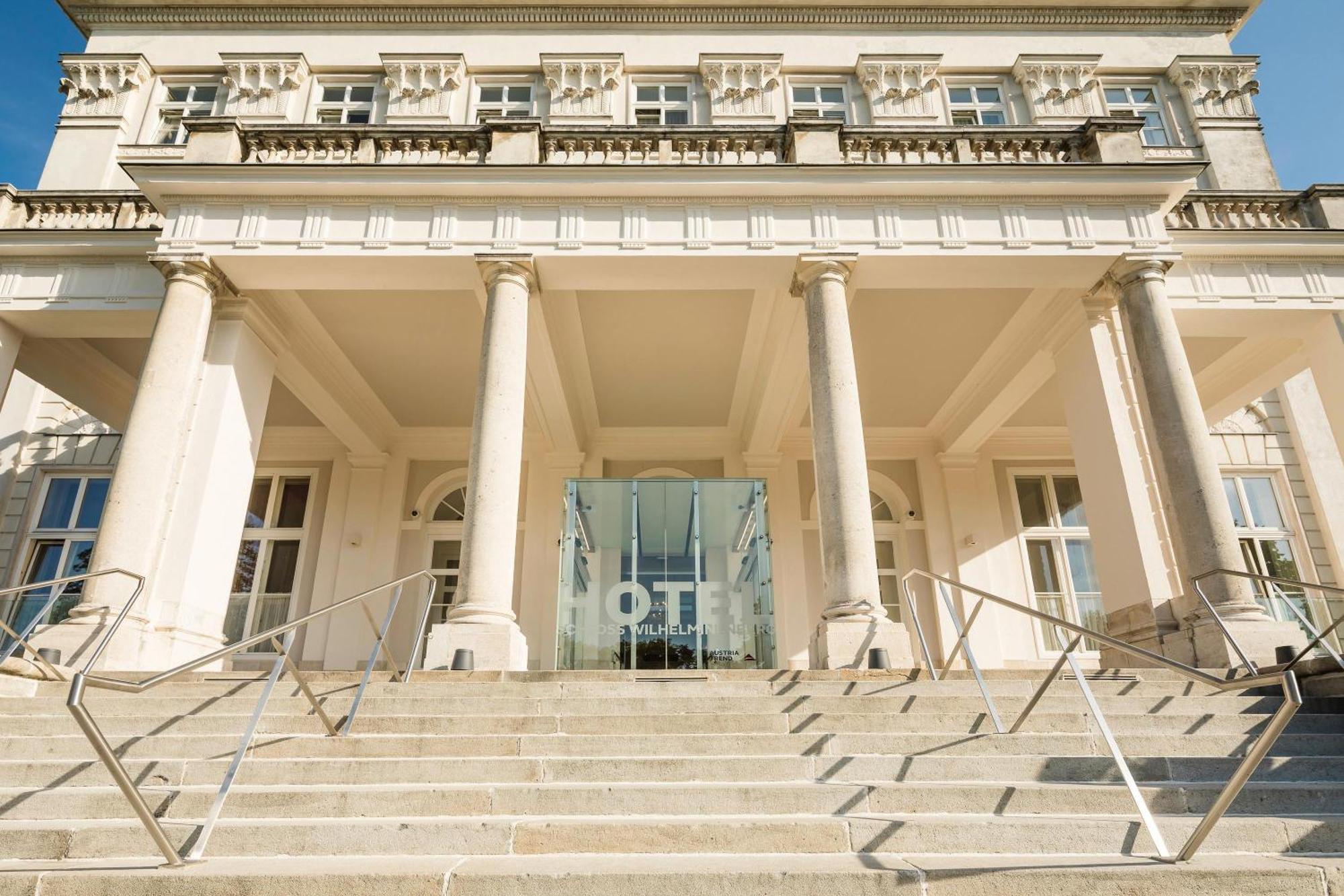 Hotel Austria Trend Schloss Wilhelminenberg 4*
