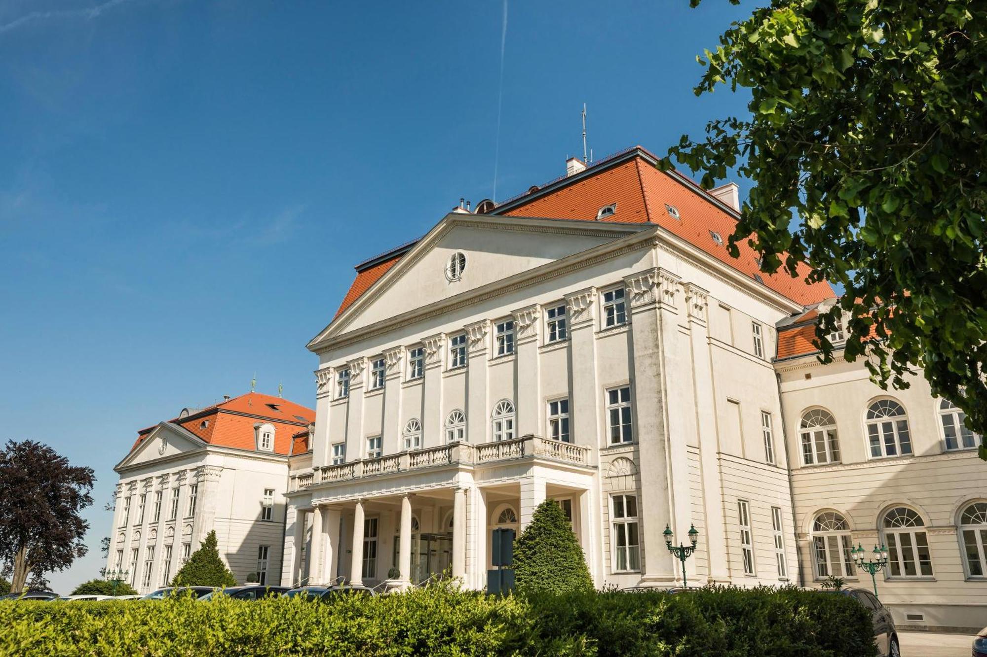 Austria Trend Schloss Wilhelminenberg 4* Vienna