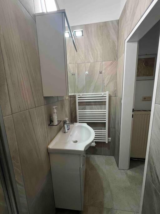 Authentic 2-bedroom Wien