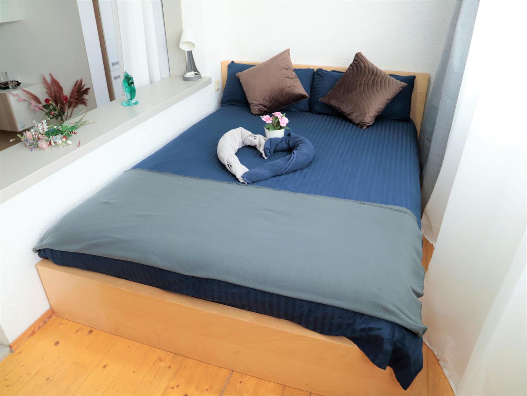 Smart-schoen-guenstig,naehe U1 & Park And Ride ! Apartment *